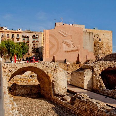 Placa De La Font Tarragona Buitenkant foto
